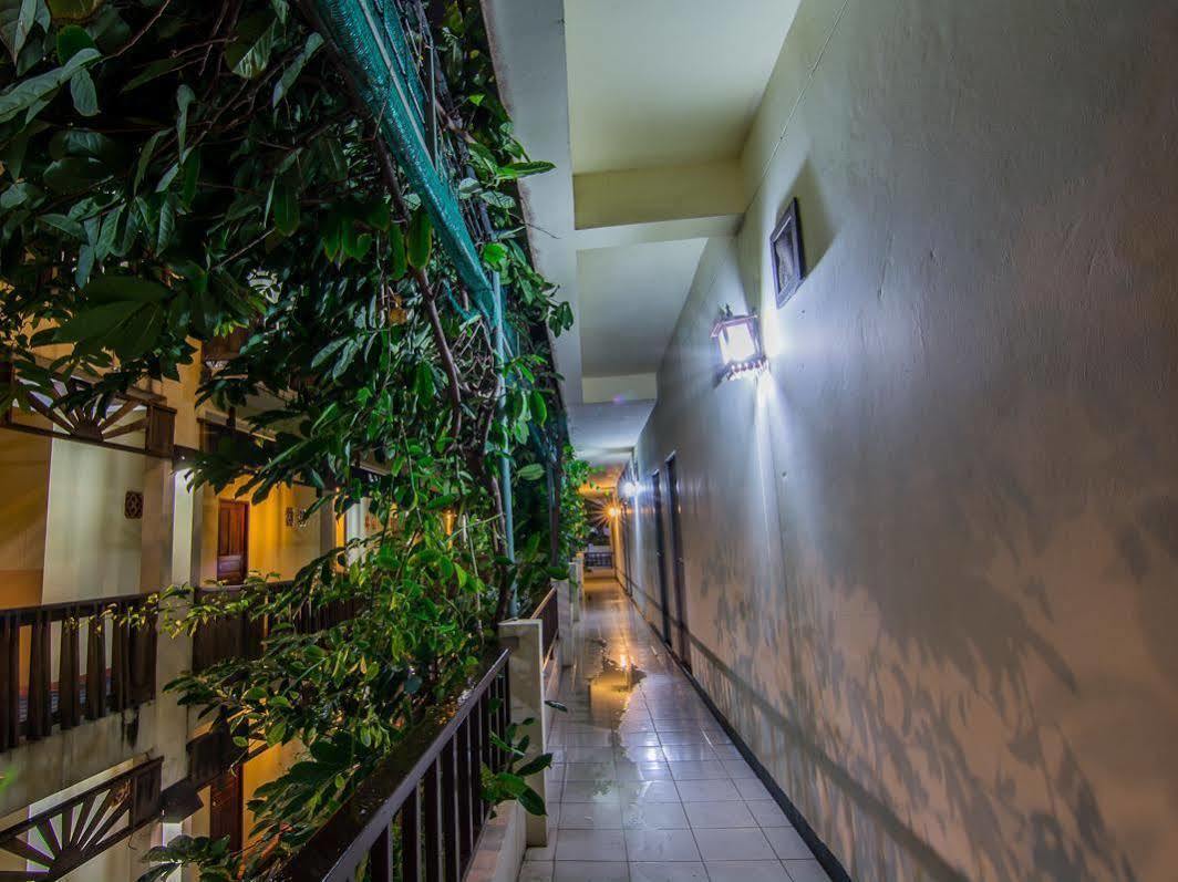 Sutus Court 5 Hotel Патая Екстериор снимка