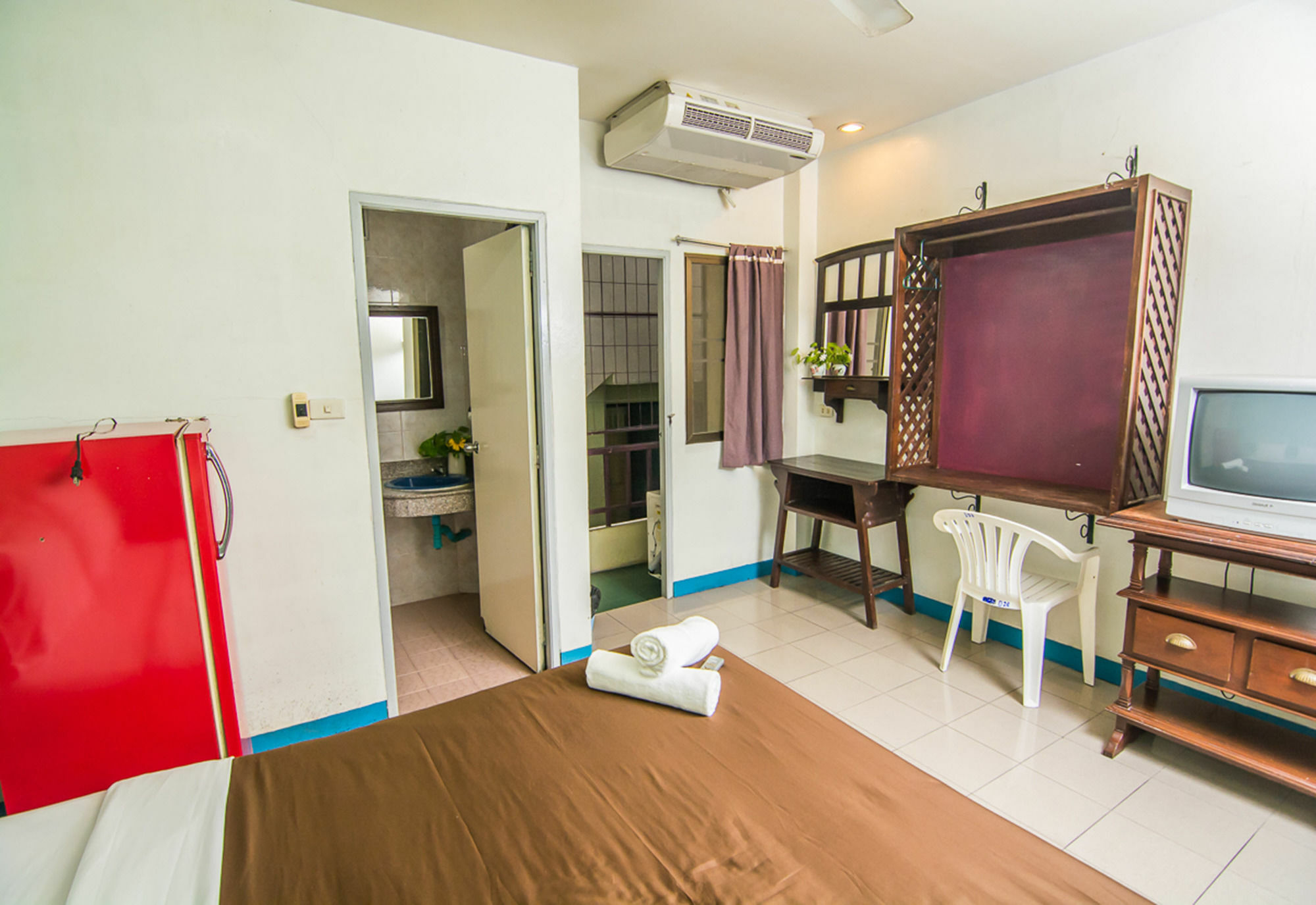 Sutus Court 5 Hotel Патая Екстериор снимка